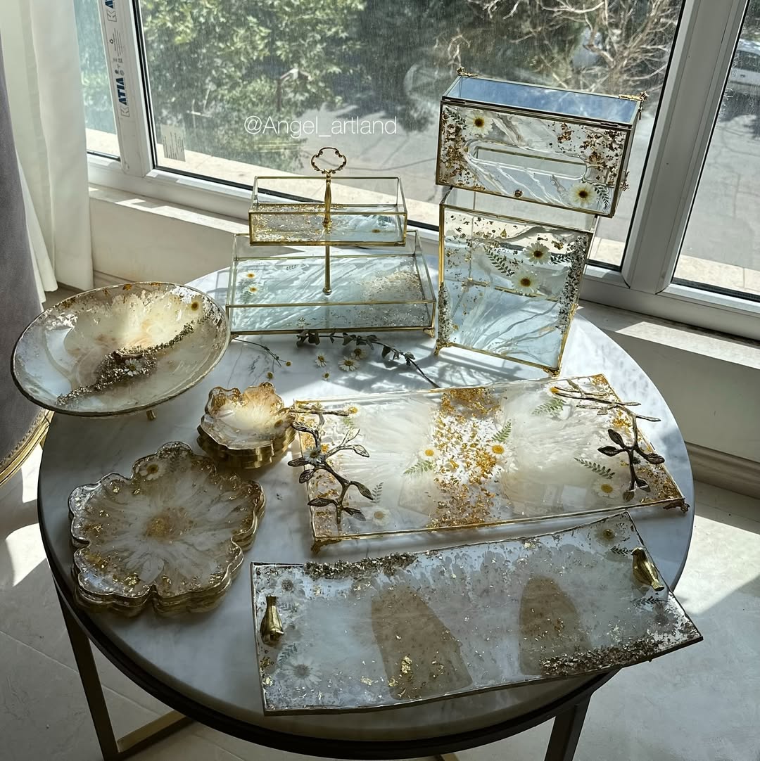 سرویس پذیرایی سفید با گل بابونه